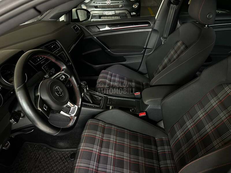 Volkswagen Golf 7 GTI CH