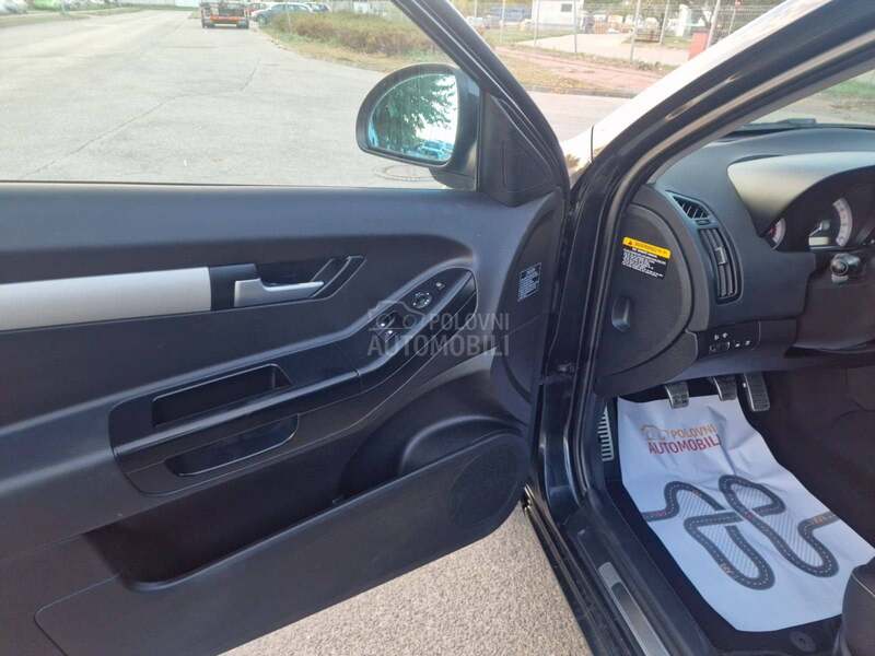 Kia pro_cee`d 1.6d sport