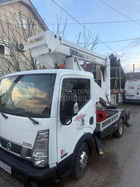 Nissan Capstar