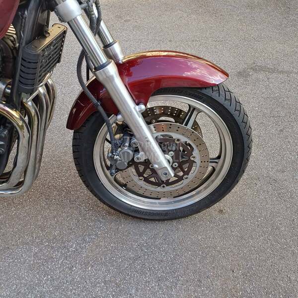 Kawasaki ZEPHYR 550