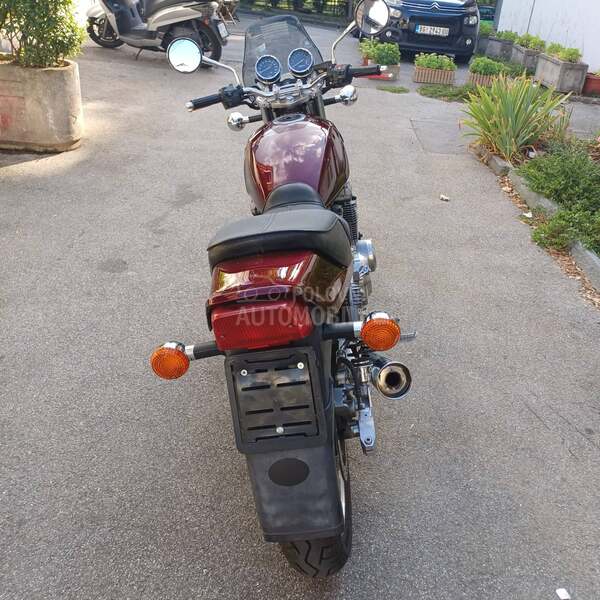 Kawasaki ZEPHYR 550
