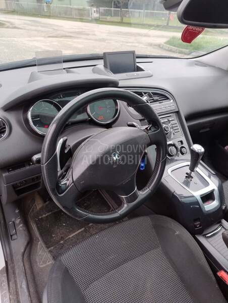 Peugeot 5008 1.6 hdi