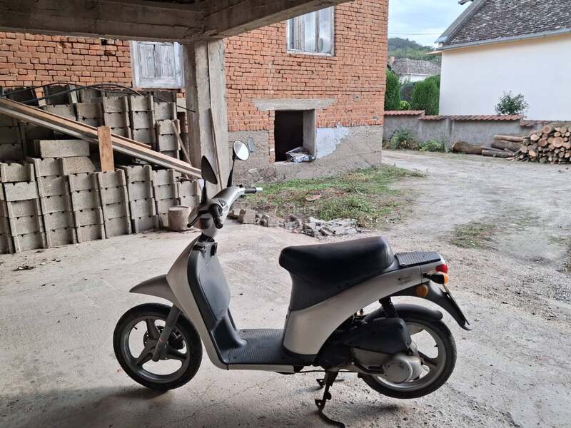 Piaggio free