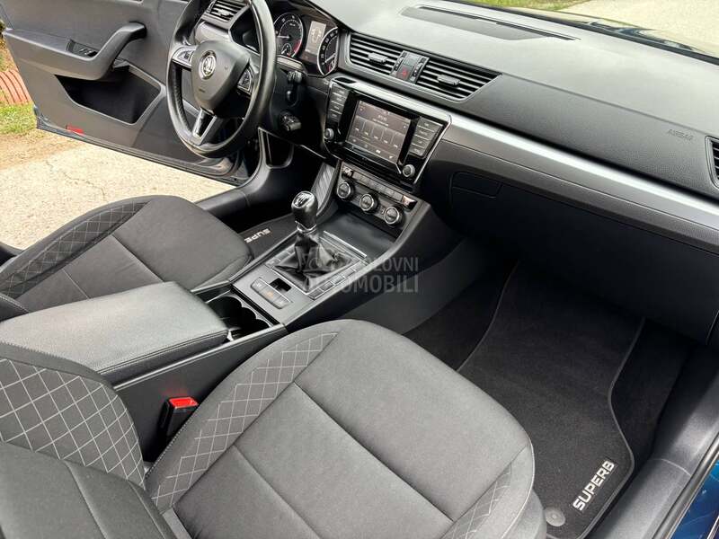 Škoda Superb 