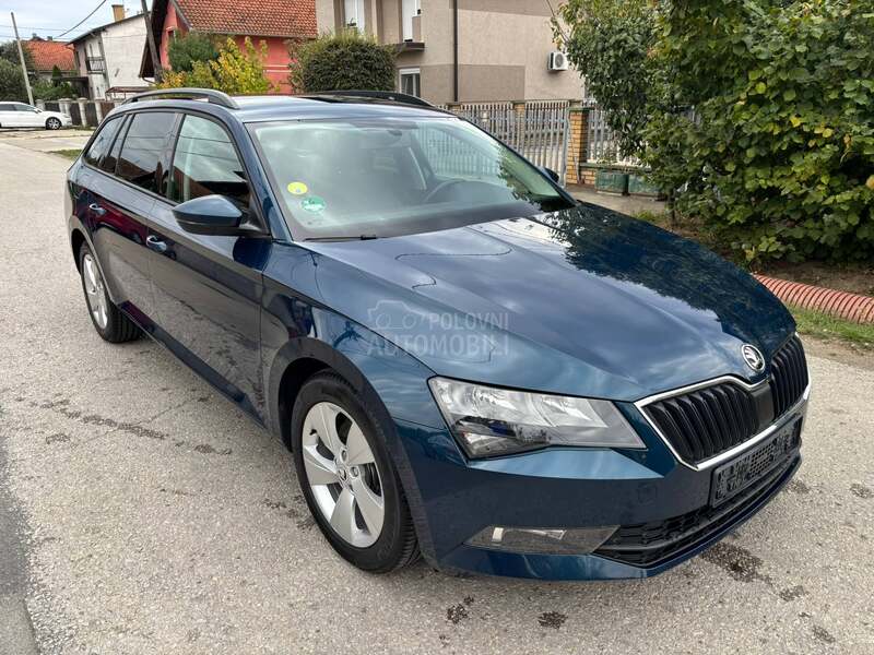 Škoda Superb 