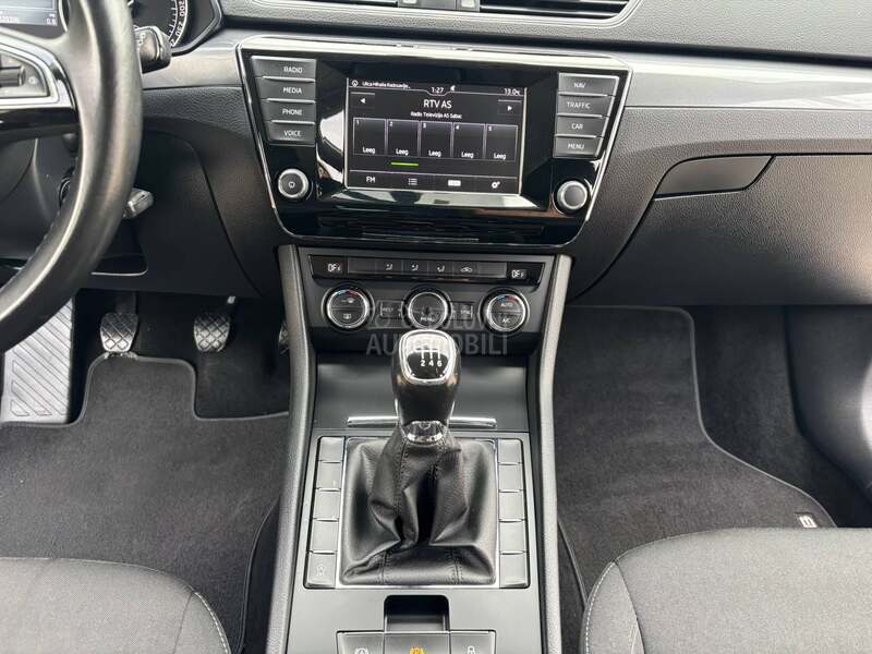 Škoda Superb 