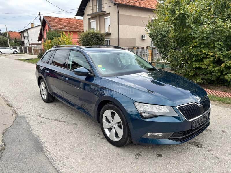 Škoda Superb 