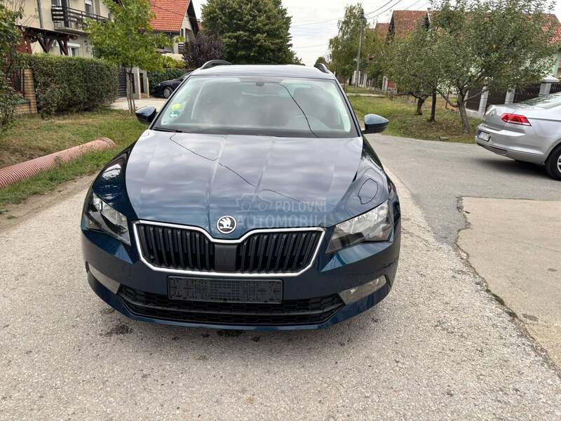 Škoda Superb 