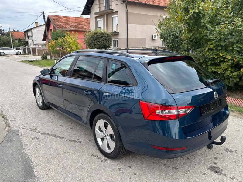 Škoda Superb 