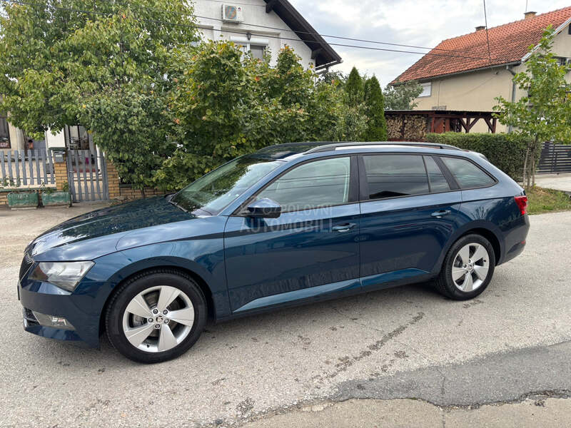 Škoda Superb 