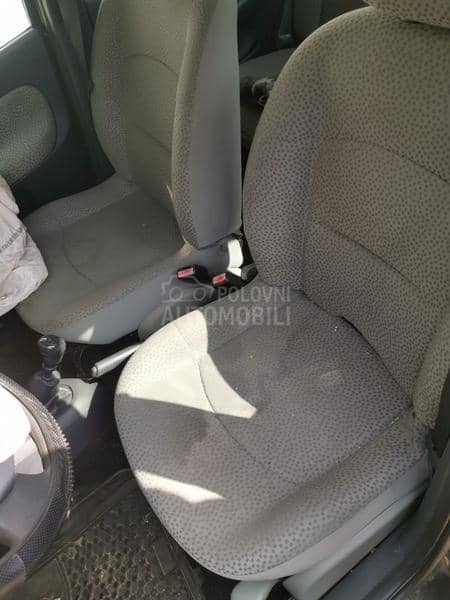 Renault Clio 2005. god. -  kompletan auto u delovima