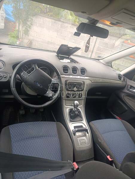 Ford Galaxy 