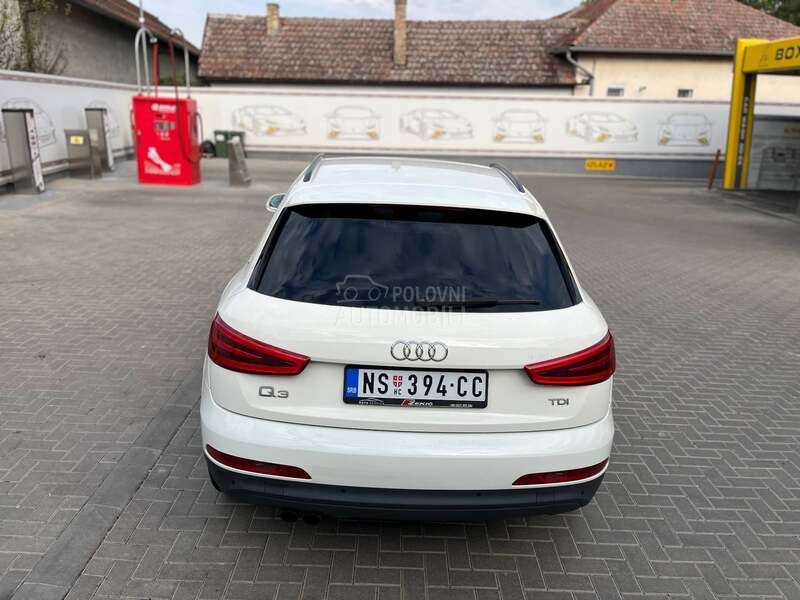 Audi Q3 AUDI 2.0TDI