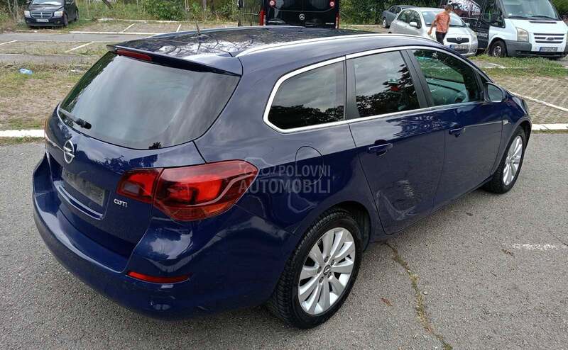 Opel Astra J 