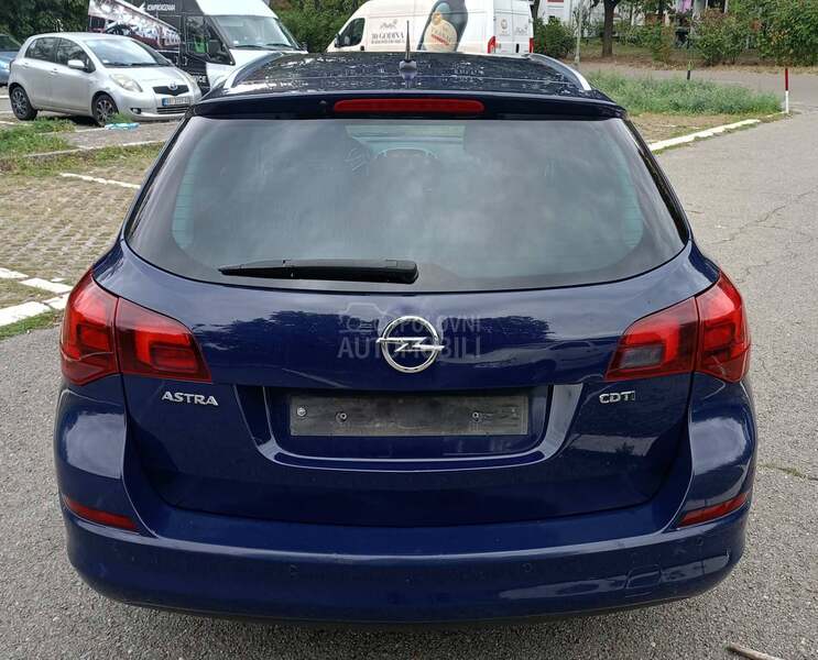 Opel Astra J 