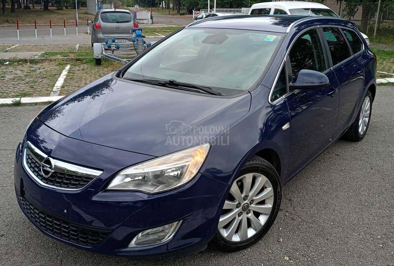Opel Astra J 