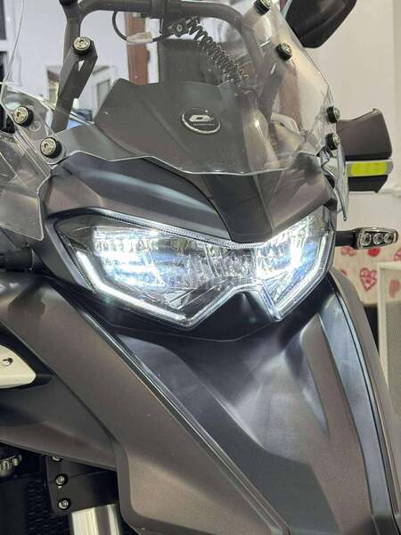 QJMOTOR SRT 550 X za me na