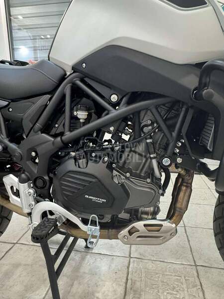 QJMOTOR SRT 550 X za me na