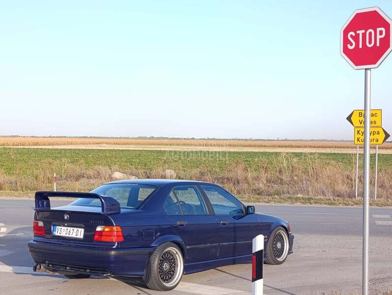 BMW 320 