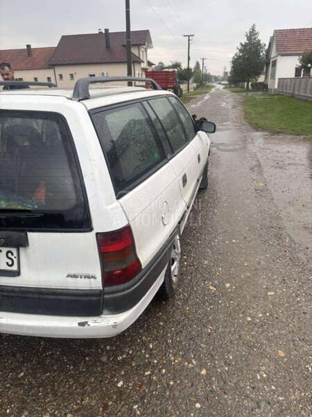 Opel Astra F 1.6