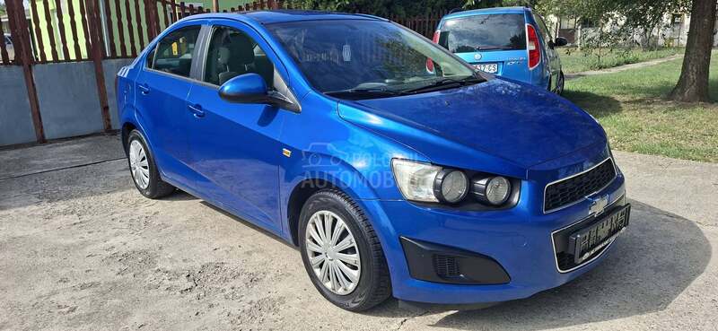 Chevrolet Aveo 1.4 i