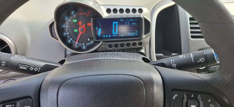 Chevrolet Aveo 1.4 i