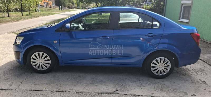 Chevrolet Aveo 1.4 i
