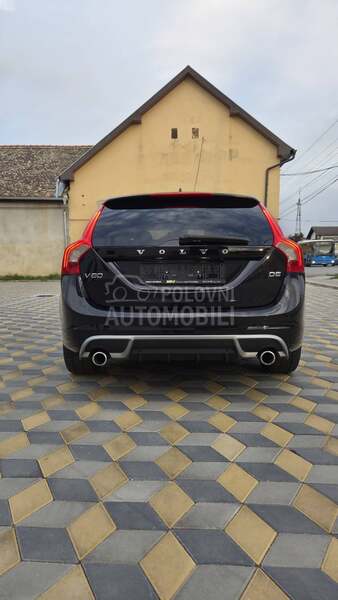 Volvo V60 2.4 D5 R design