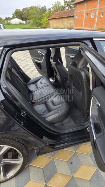 Volvo V60 2.4 D5 R design