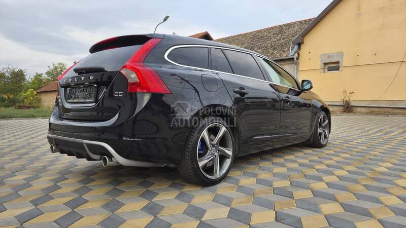 Volvo V60 2.4 D5 R design