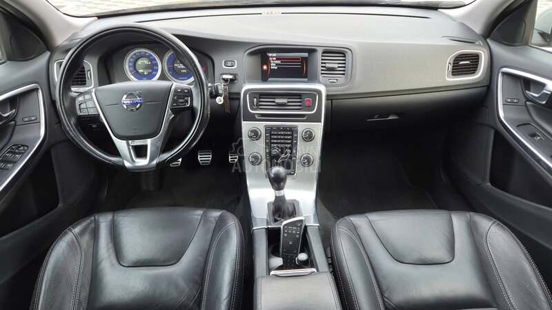 Volvo V60 2.4 D5 R design