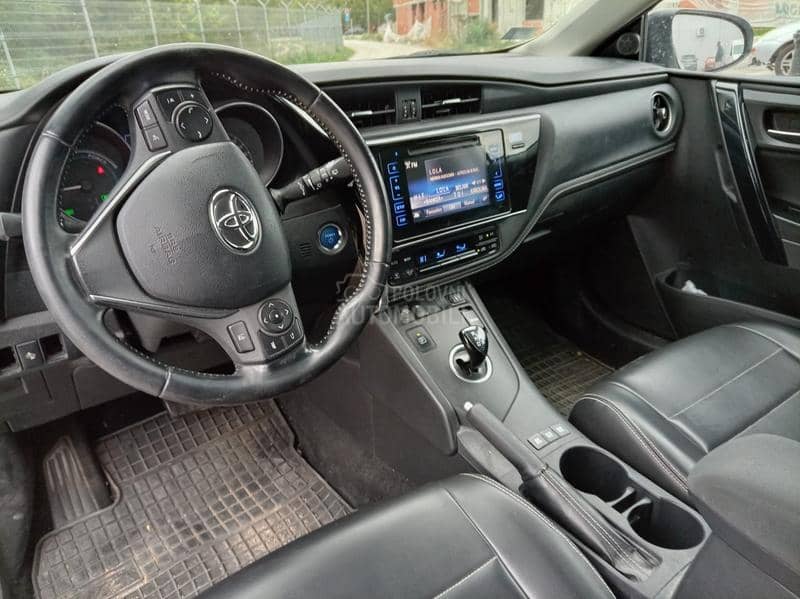 Toyota Auris 