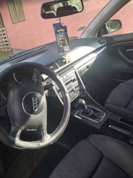 Audi A4 2,0 FSI