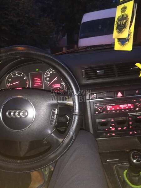 Audi A4 2,0 FSI