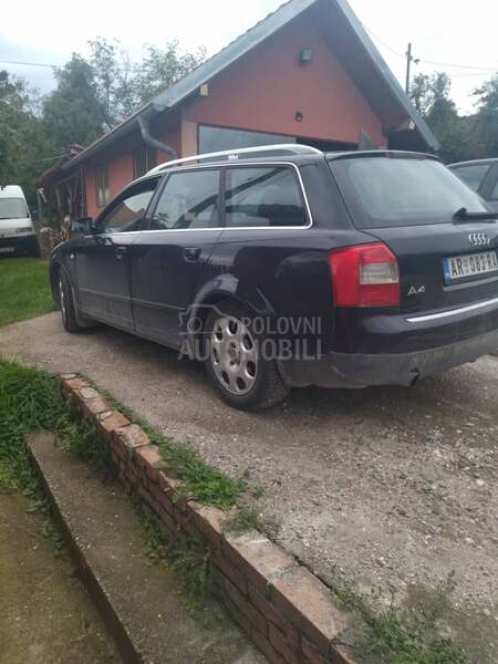 Audi A4 2,0 FSI