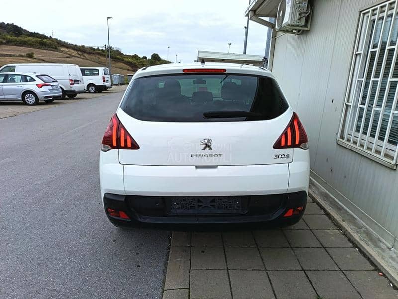 Peugeot 3008 1.6HDi LED/NAV/