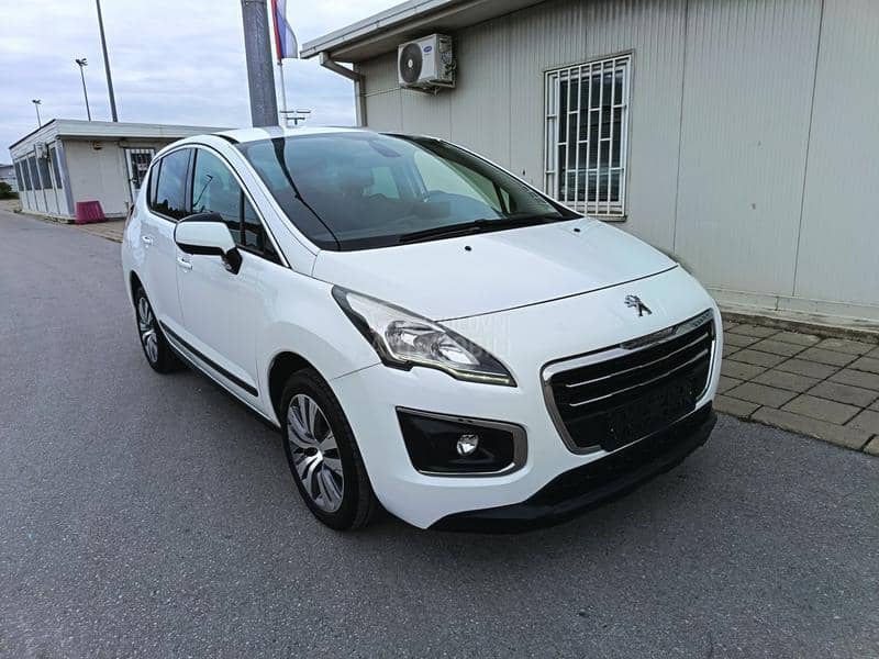 Peugeot 3008 1.6HDi LED/NAV/