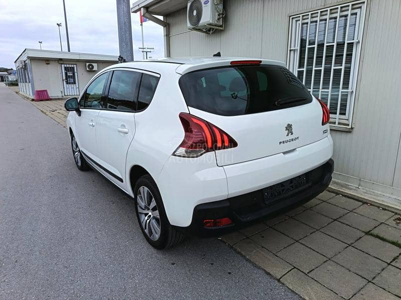 Peugeot 3008 1.6HDi LED/NAV/