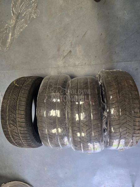 Pirelli 235/55 R18 Zimska