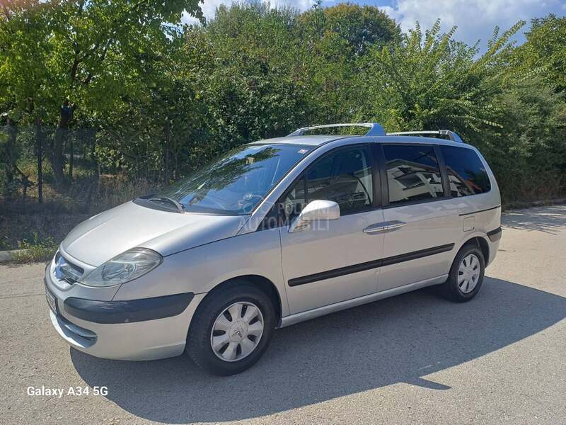 Citroen C8 