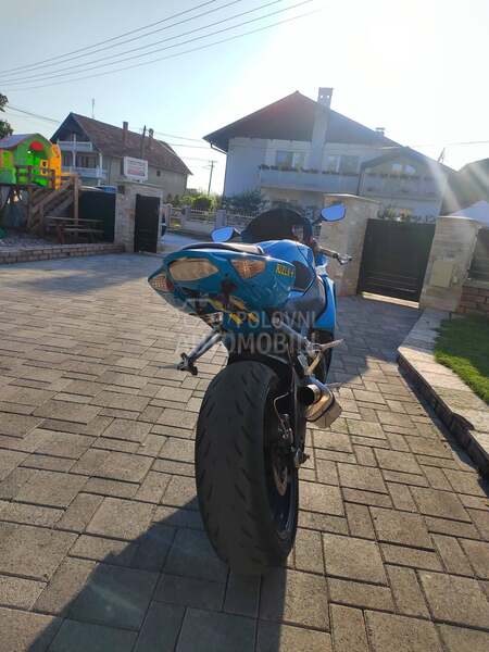 Suzuki gsxr k7 1000