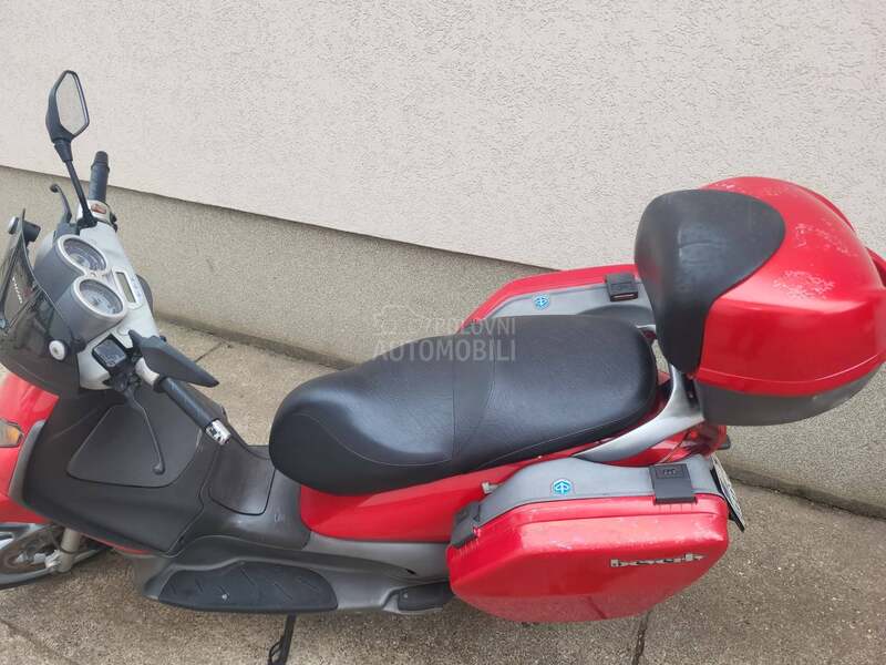 Piaggio Beverly 125