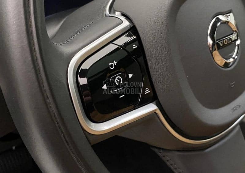 Volvo XC60 B4 PLUS BRIGHT