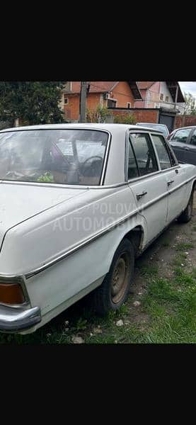 Mercedes Benz E 200 W115