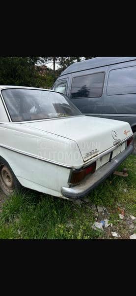 Mercedes Benz E 200 W115