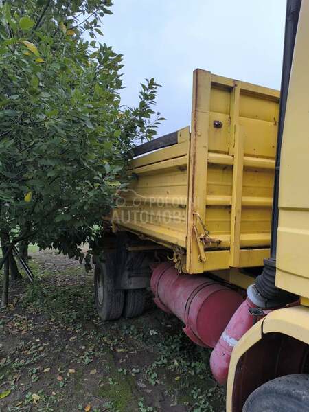 Scania 142