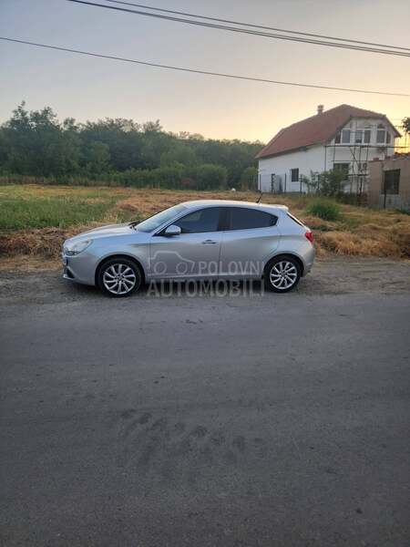 Alfa Romeo Giulietta 