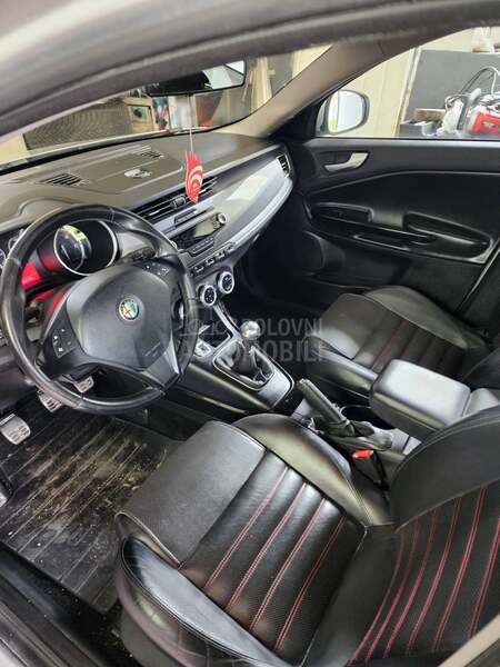 Alfa Romeo Giulietta 