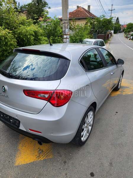Alfa Romeo Giulietta 