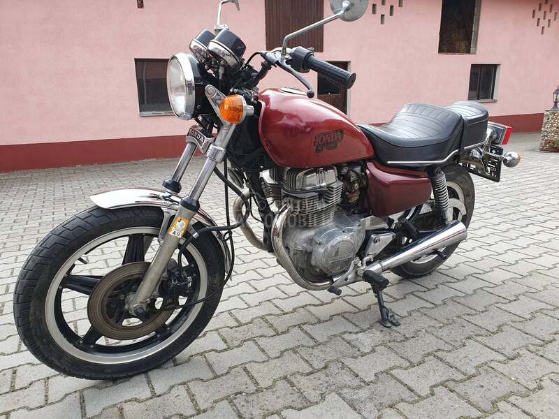 Honda CM400T